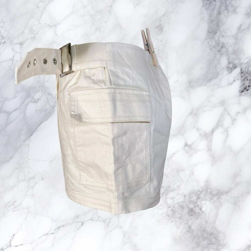 Superdown Georgia Cargo Skort in Beige - Picture 6 of 6
